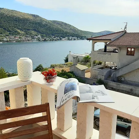 Holiday Beach House Apartament Grebaštica