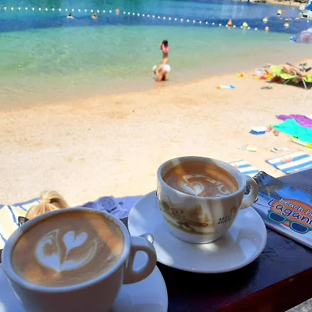 Holiday Beach House *