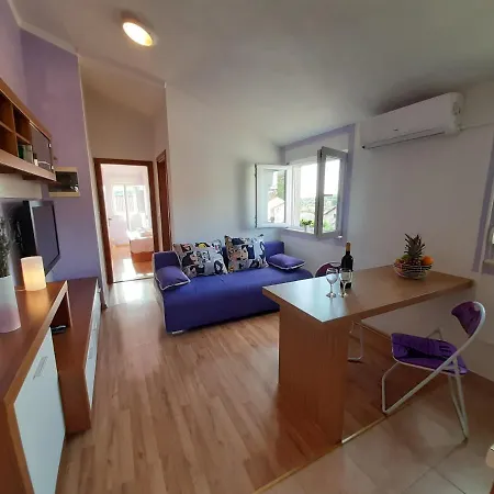 Holiday Beach House *