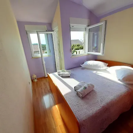 Holiday Beach House Apartament *