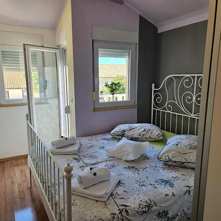 House Apartment *